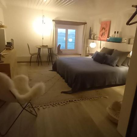 Au Bourg Bed & Breakfast Le Landeron Екстериор снимка